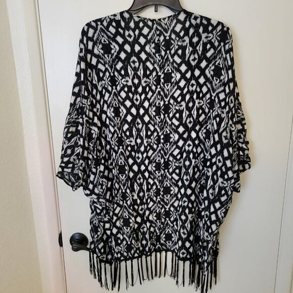 Promesa Fringe Patterned Cardigan Cover Up - Picture 3 of 7